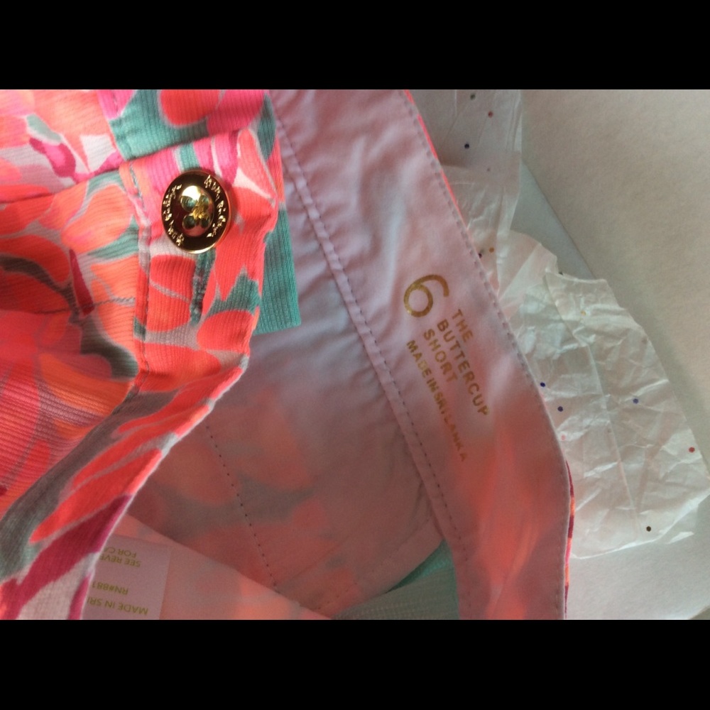 Lilly Pulitzer Love Birds buttercup shorts NWT - Picture 4 of 6